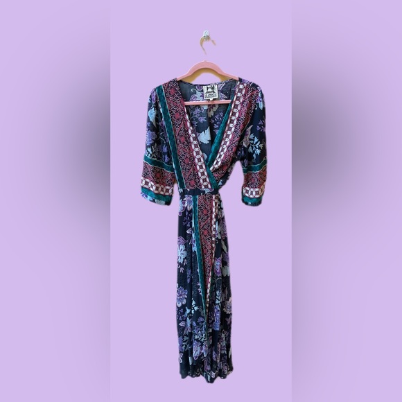 Beautiful wrap dress. - Picture 1 of 3